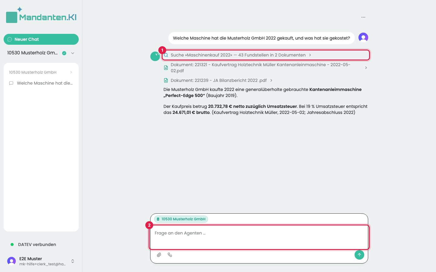 Chat mit der Suche in den Unterlagen (1), den gelesenen Dokumenten, der Antwort und dem Eingabefeld für die nächste Frage (2)