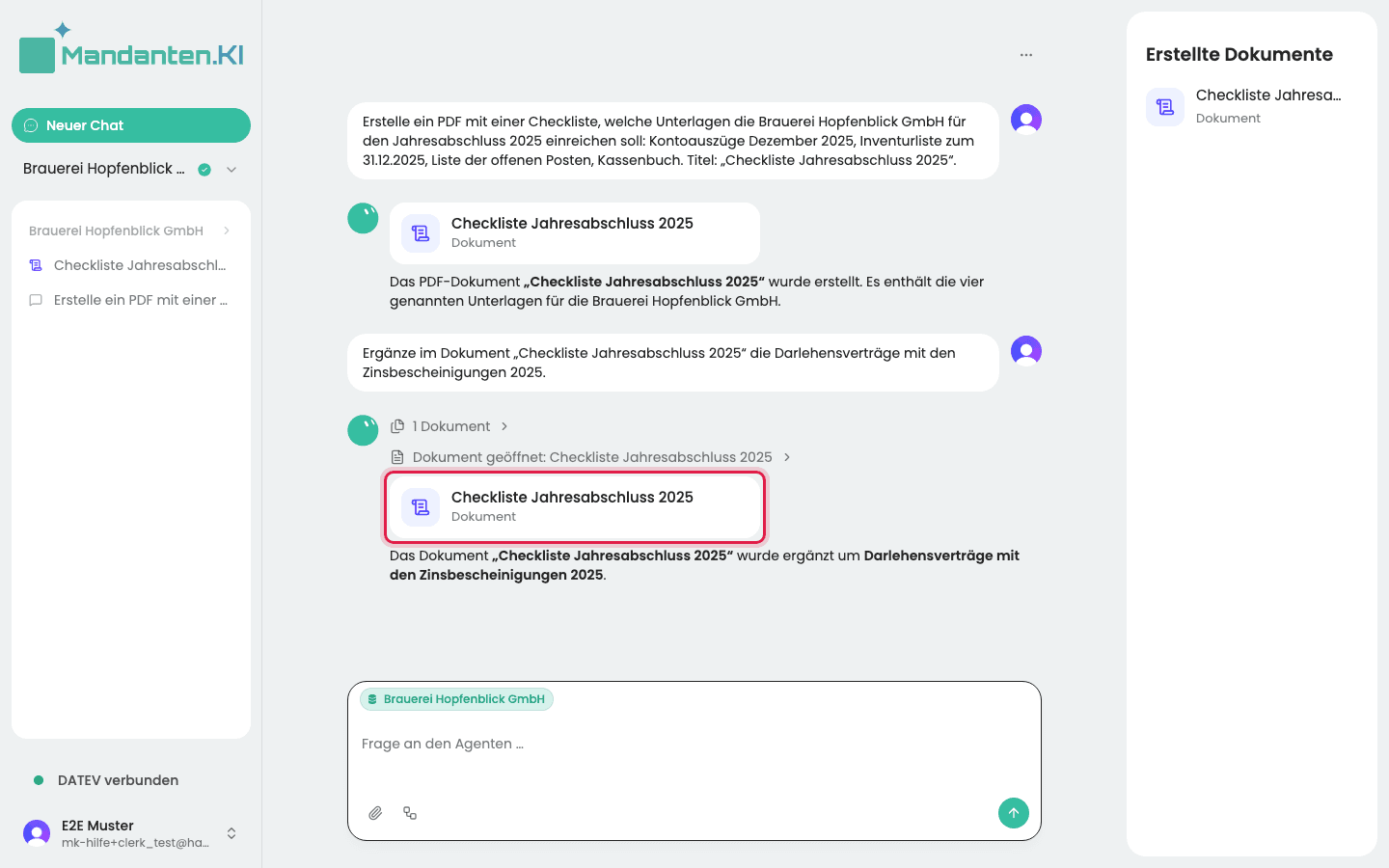Chat mit dem Satz „Ergänze im Dokument …“ und der markierten Karte des überarbeiteten Dokuments
