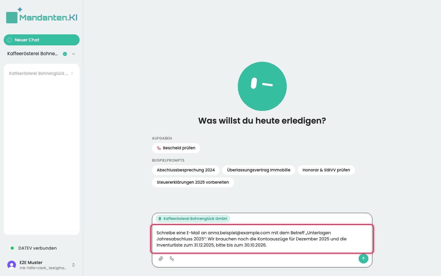 Eingabefeld des Chats mit dem markierten Satz „Schreibe eine E-Mail an …“